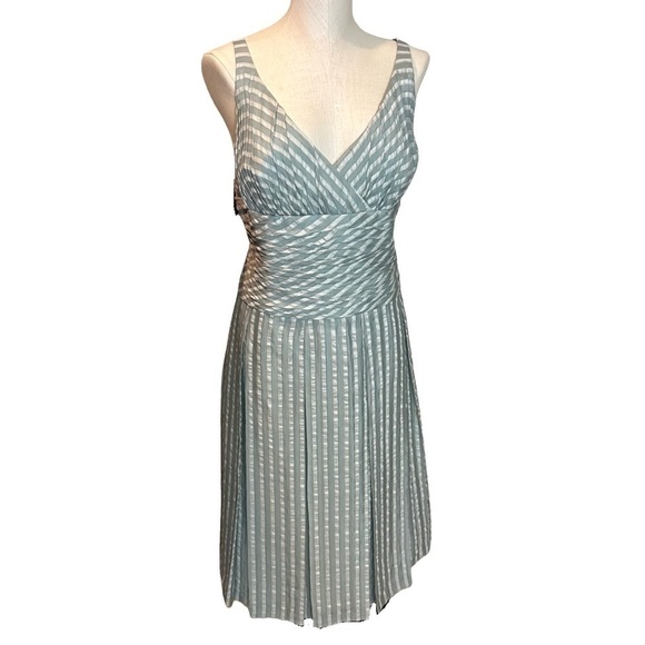 Lafayette 148 A-Line Blue Striped Pleated Sleeveless V-Neck Dress, size 12 - Picture 1 of 10
